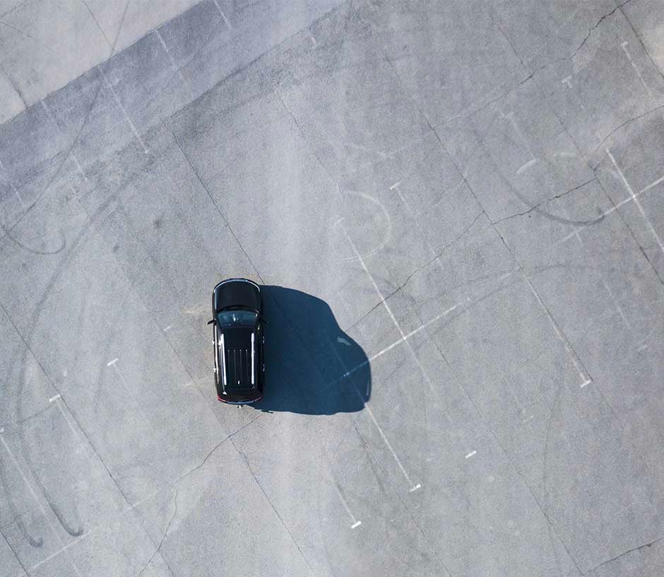 Auto in un parcheggio