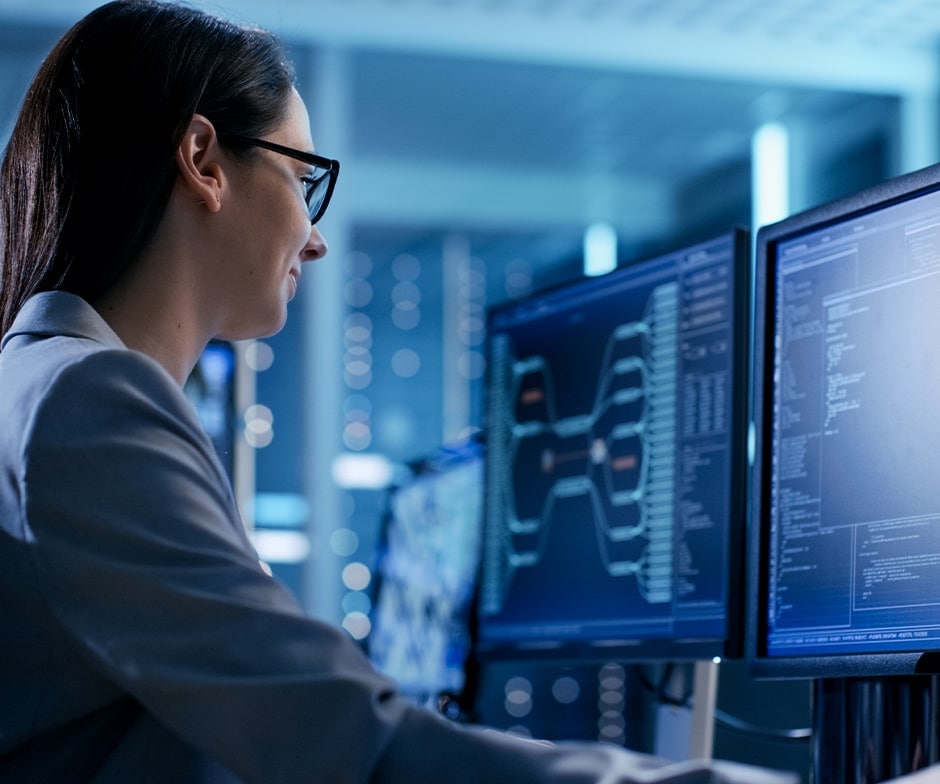 Frau am Computer