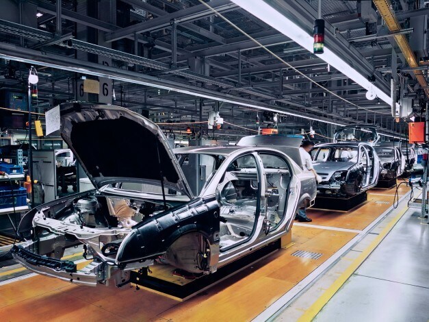 自動車生産ライン