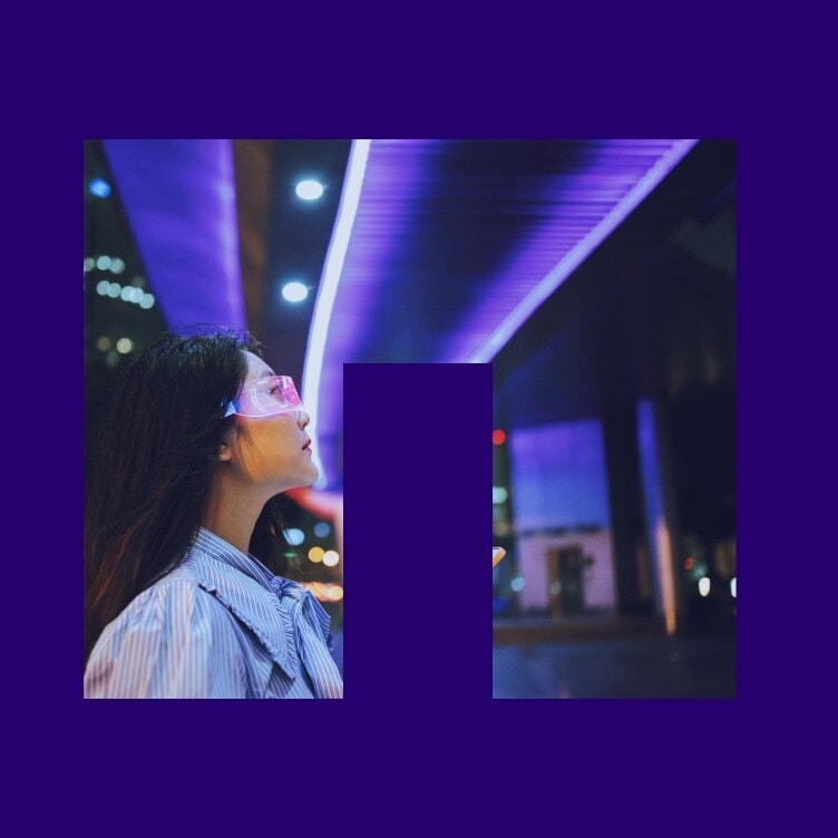 NetApp logo with a person looking