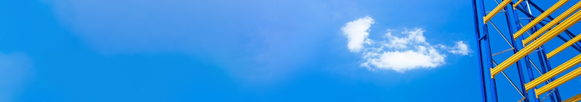 cloud in sky on a clear day with sunshine