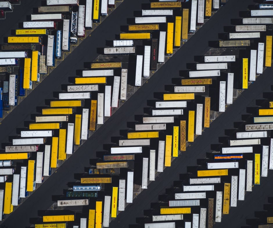 containers stored in zig zag way