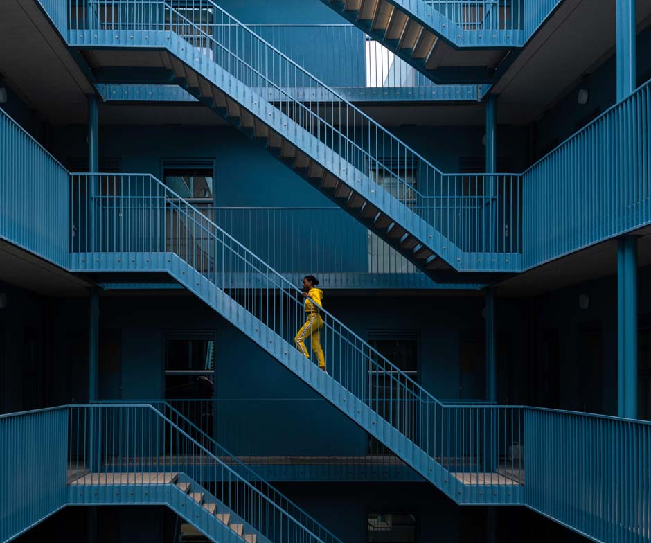 Climbing stairs - Pure vs NetApp page